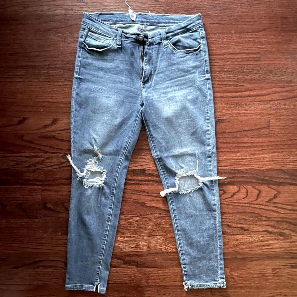 Trend Savvy Medium wash Distressed skinny jeans